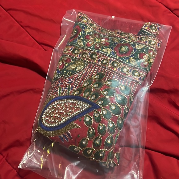 Hand embroidered kurti - Picture 13 of 13